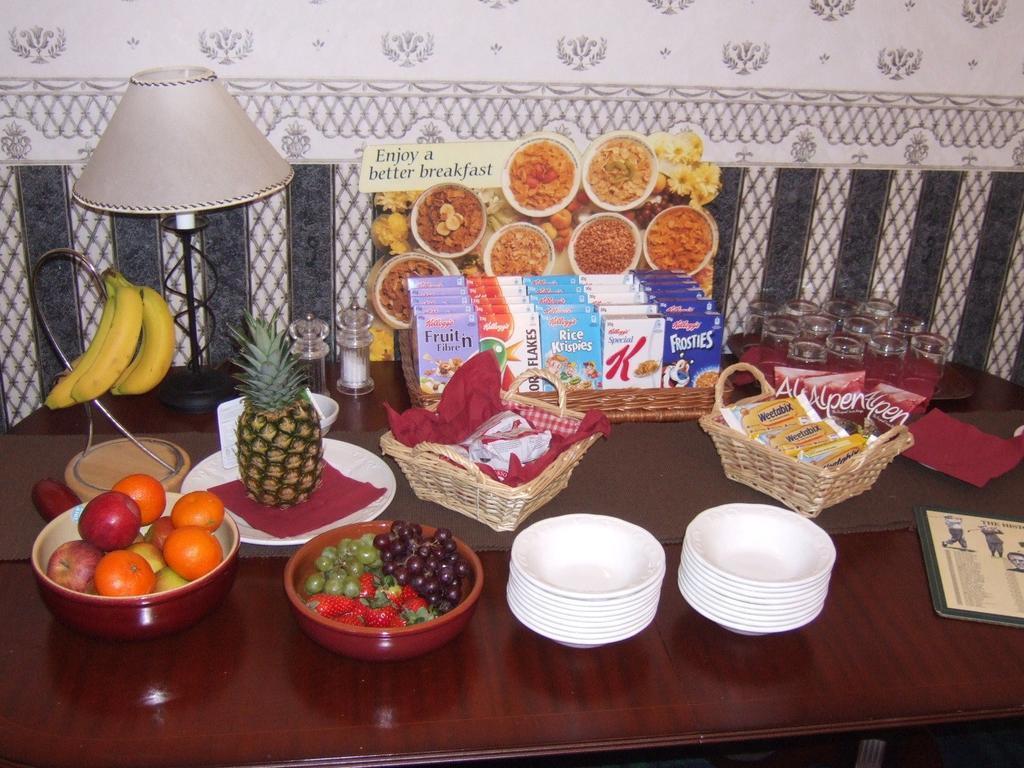 The Richmond Guest House Эр Экстерьер фото